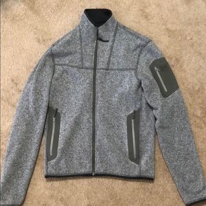 Gray fleece zip up - men’s XS